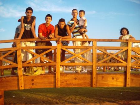 ZaKa y lA GeNtE lOkA